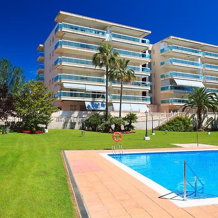 סאלו Uhc Village Park Apartments מראה חיצוני תמונה