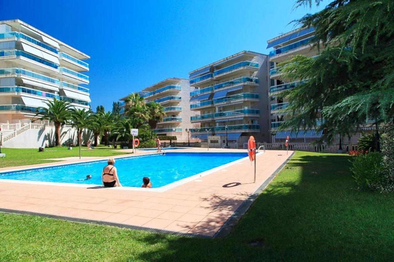 סאלו Uhc Village Park Apartments מראה חיצוני תמונה
