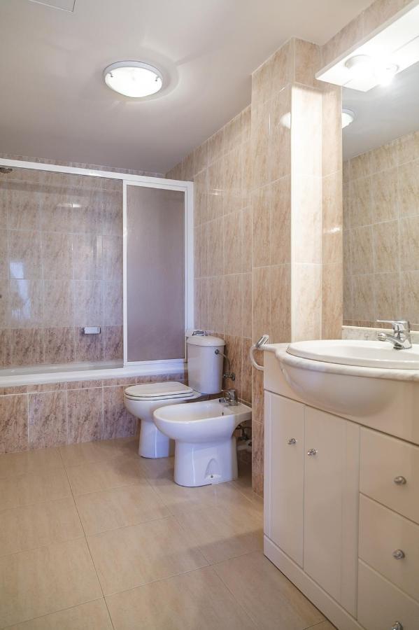 סאלו Uhc Village Park Apartments מראה חיצוני תמונה