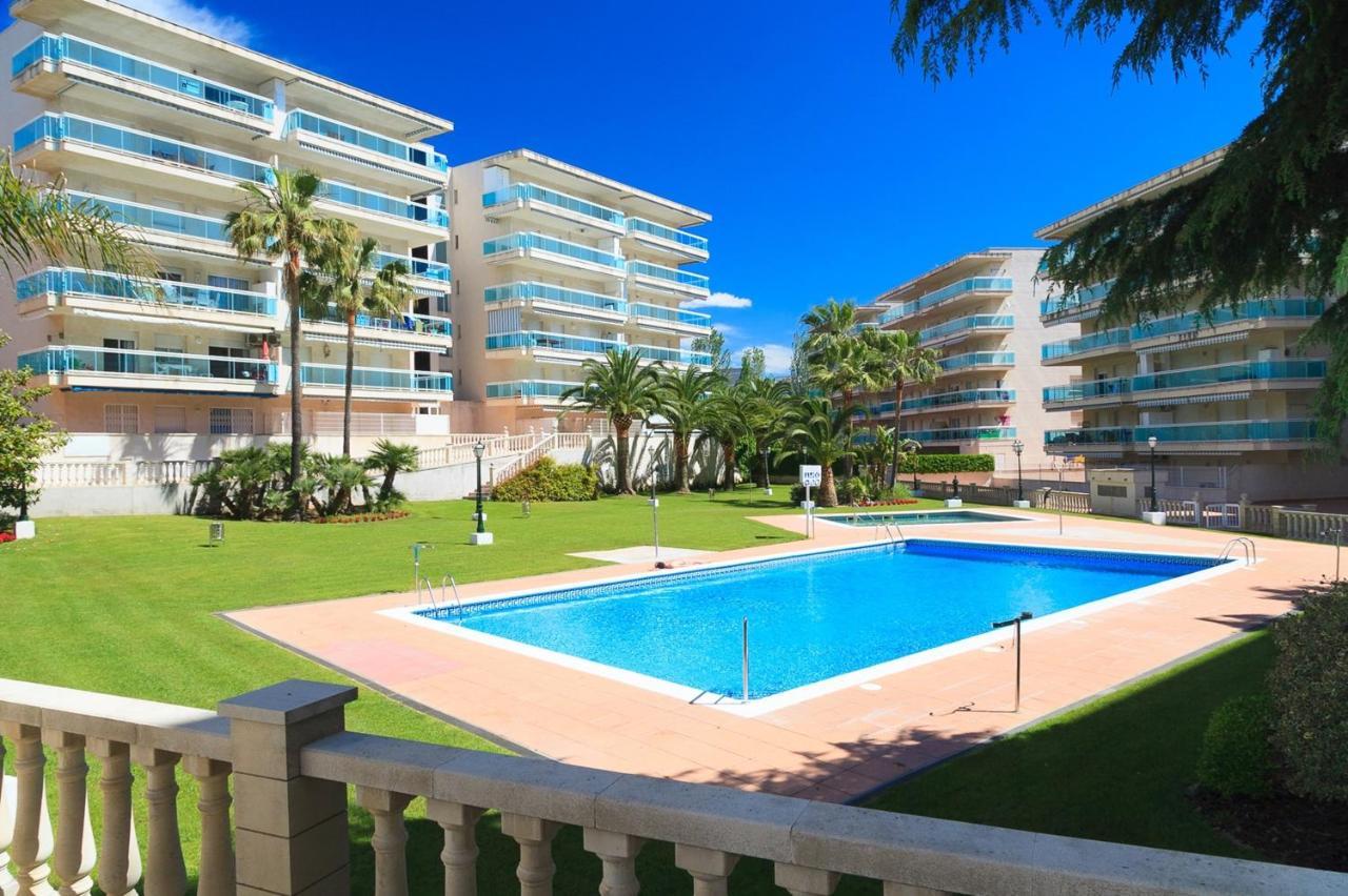 סאלו Uhc Village Park Apartments מראה חיצוני תמונה