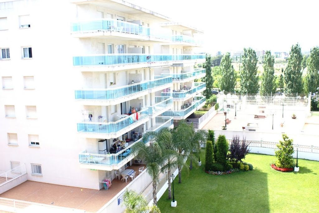 סאלו Uhc Village Park Apartments מראה חיצוני תמונה