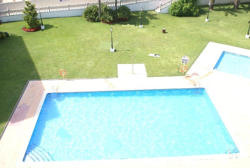 סאלו Uhc Village Park Apartments מראה חיצוני תמונה