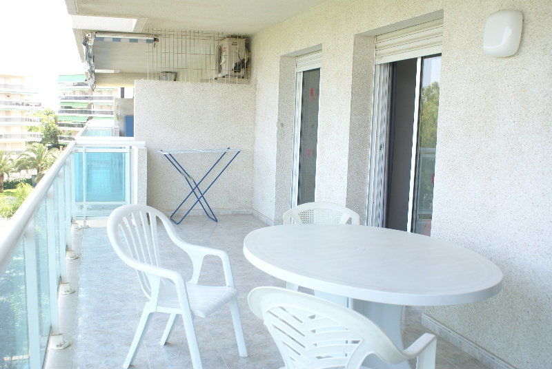 סאלו Uhc Village Park Apartments מראה חיצוני תמונה